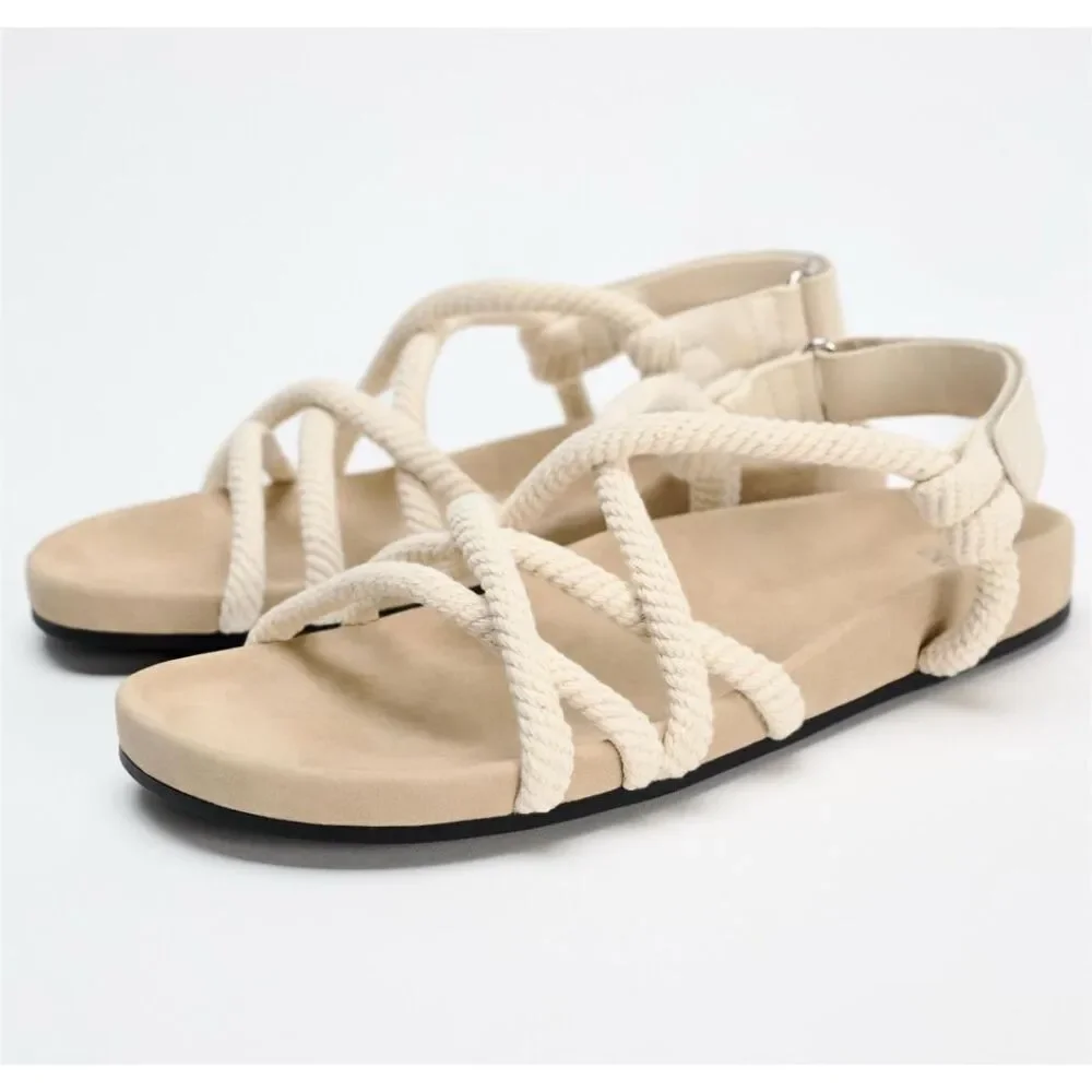 Zara Low Knotted Sandals - Picture 2 of 7